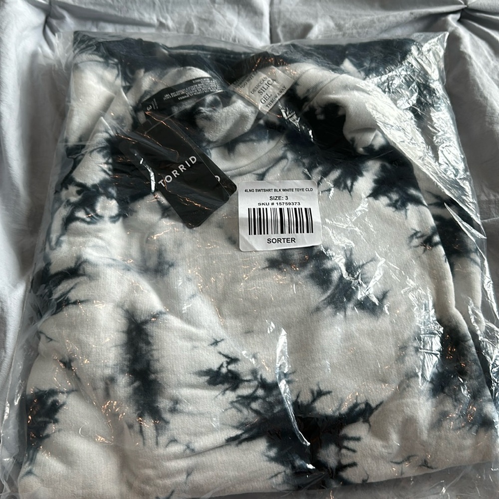 Torrid size 3 sweatshirt tdye